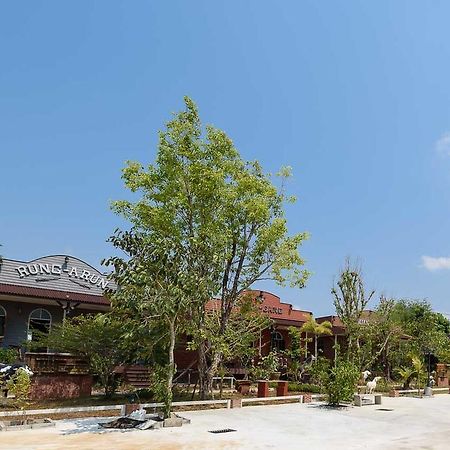Cowboy Farm Resort Pattaya Ban Huai Yai Екстериор снимка