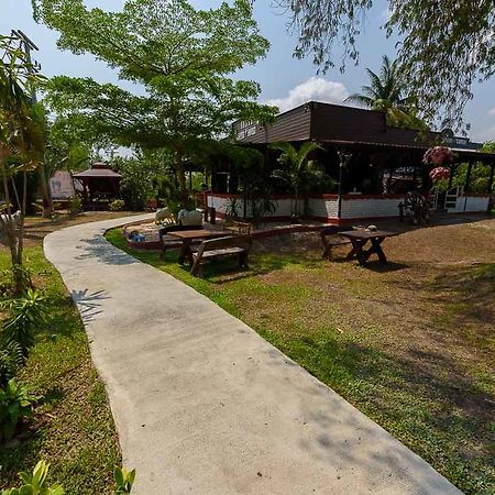 Cowboy Farm Resort Pattaya Ban Huai Yai Екстериор снимка