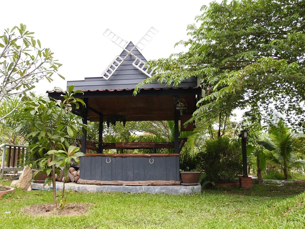Cowboy Farm Resort Pattaya Ban Huai Yai Екстериор снимка