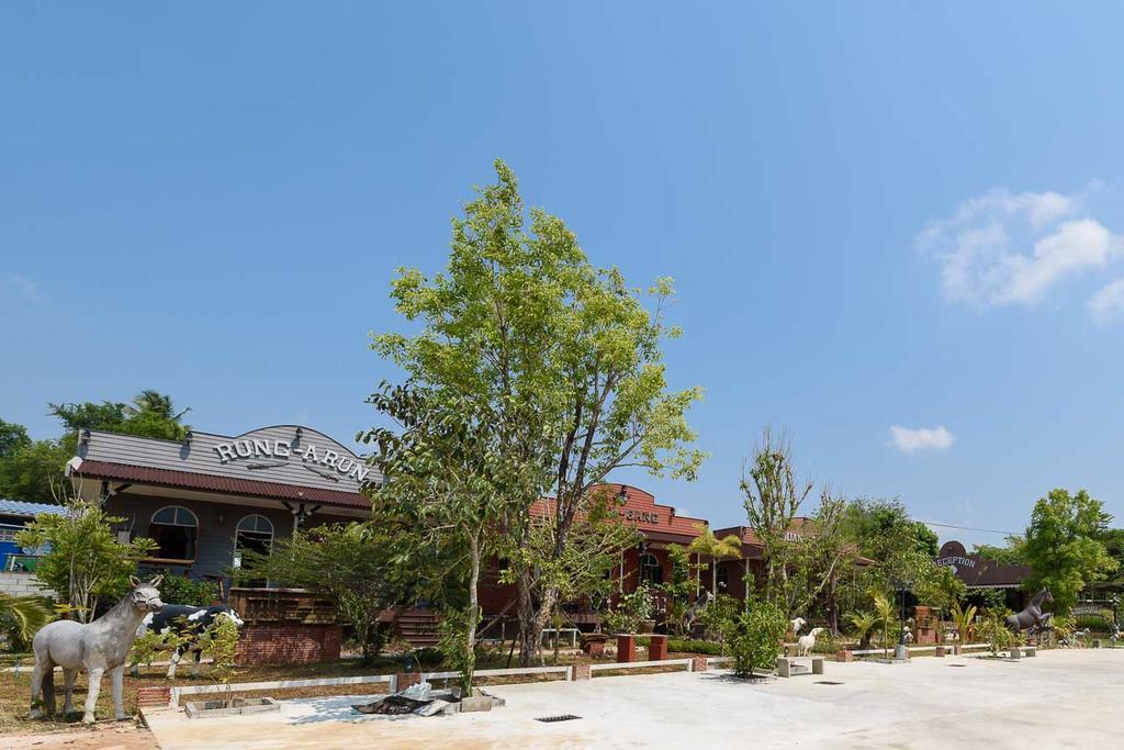 Cowboy Farm Resort Pattaya Ban Huai Yai Екстериор снимка
